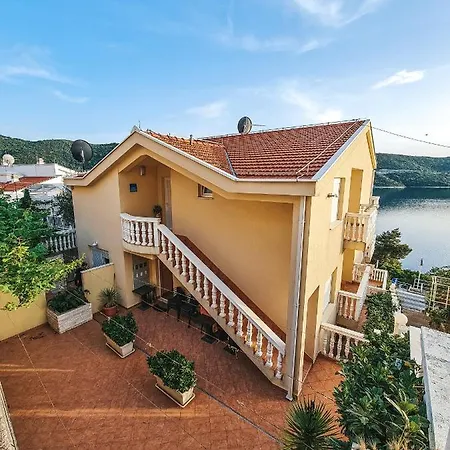 Villa Amfora *